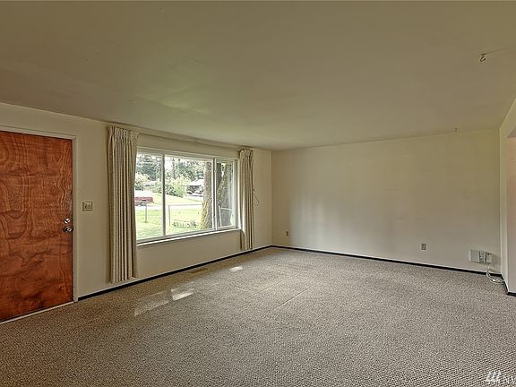 4th image of 21720 82nd Ave W