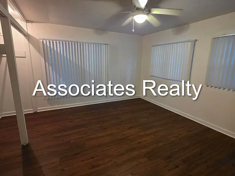 2631 NW 1st Ave — Photo 4