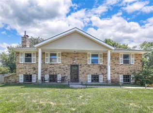 1123 W Wabash Ter, Olathe, KS 66061