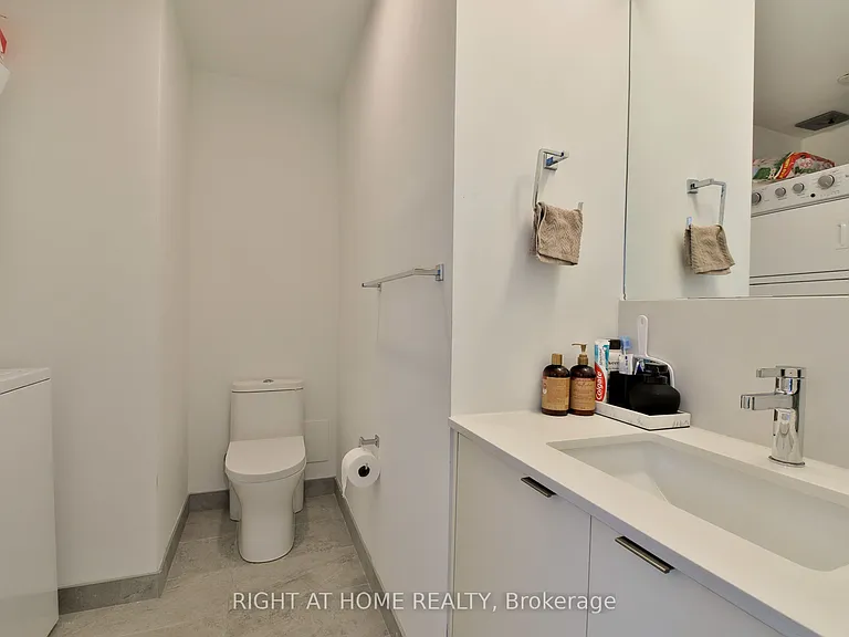 1612 Charles St #428 — Photo 38
