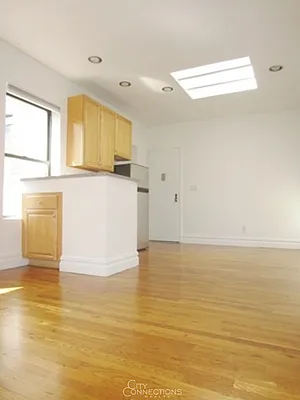 Rented by City Connections Realty | media 27