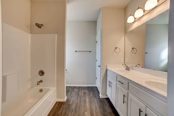 2420 W Imperial Ct — Photo 21