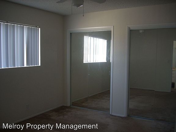 4th image of 4621 32nd St APT 02