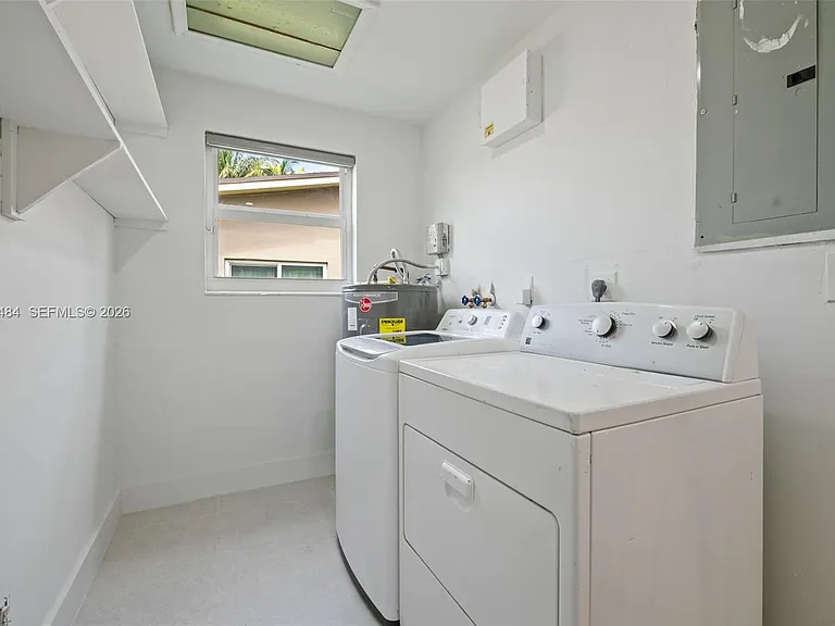 5421 Buchanan St — Photo 37