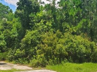 120 Grosvenor Pl, Waveland, MS 39576