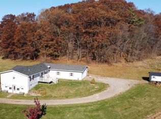 W10890 Santas Loop, Wonewoc, WI 53968