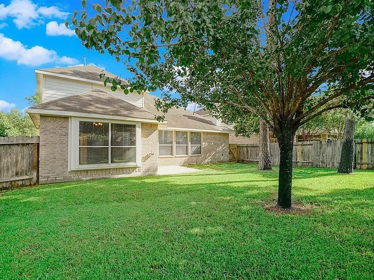 7211 Emerald Run Ln — Photo 40