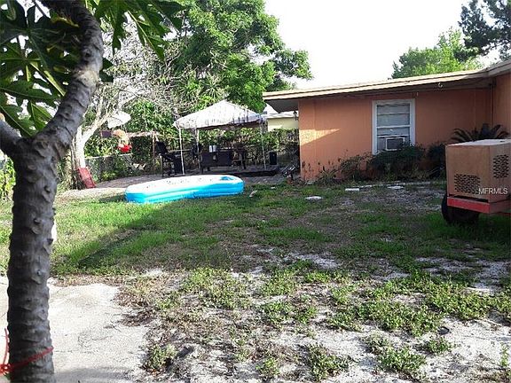3rd image of 1613 Jemima Ave #4