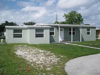 1st image of 1481 NE 51st St