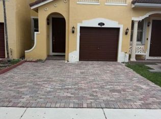 15069 SW 9th Way, Miami, FL 33194