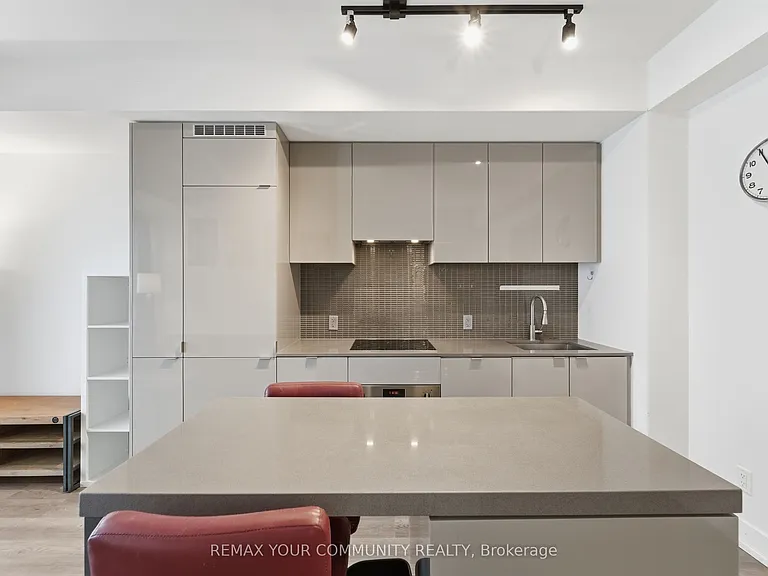 7 N Grenville St #4607 — Photo 7