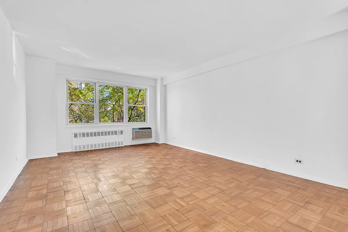 14 Horatio St Unit 8B  