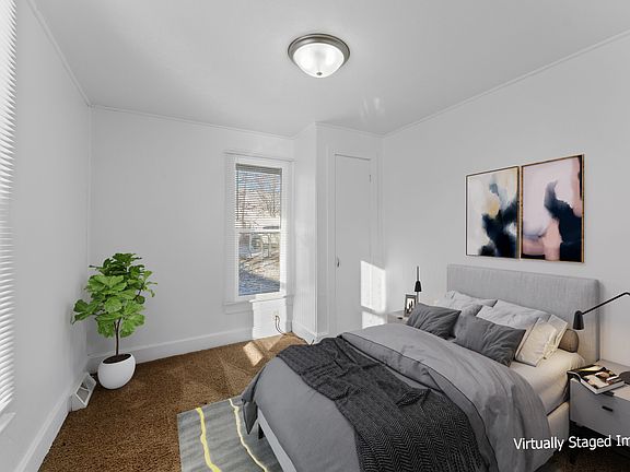4th image of 916 W 12th St