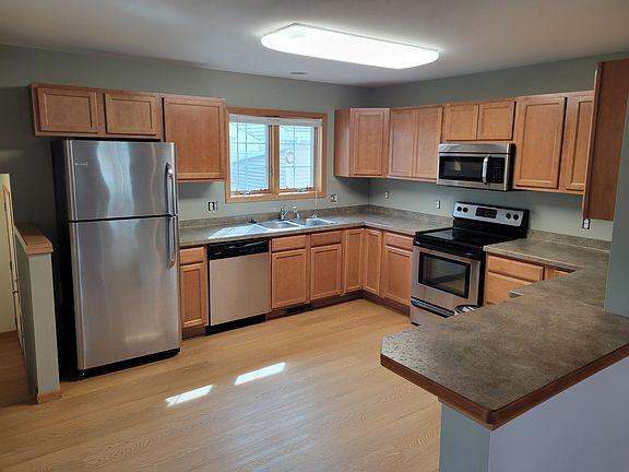 Lots of Kitchen Cabinetry