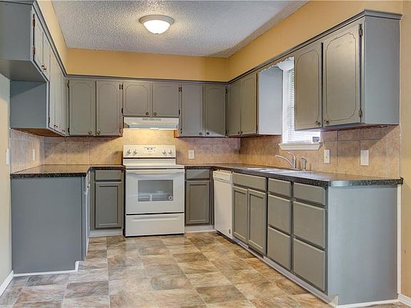 3rd image of 1106 N 25th St