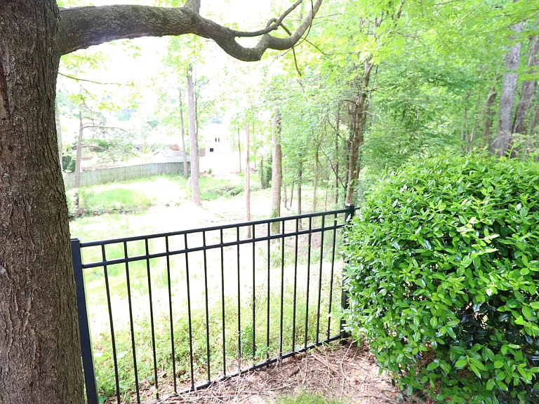 110 Fanwood Ct — Photo 50