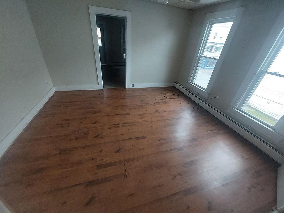 1st image of 303 Main St #3
