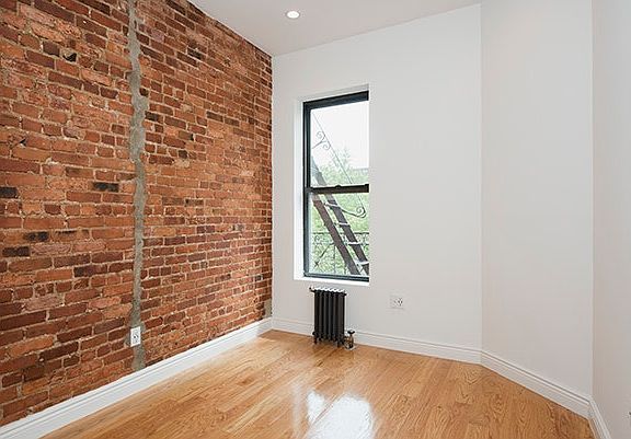 2nd image of 115 W 104th St APT 1