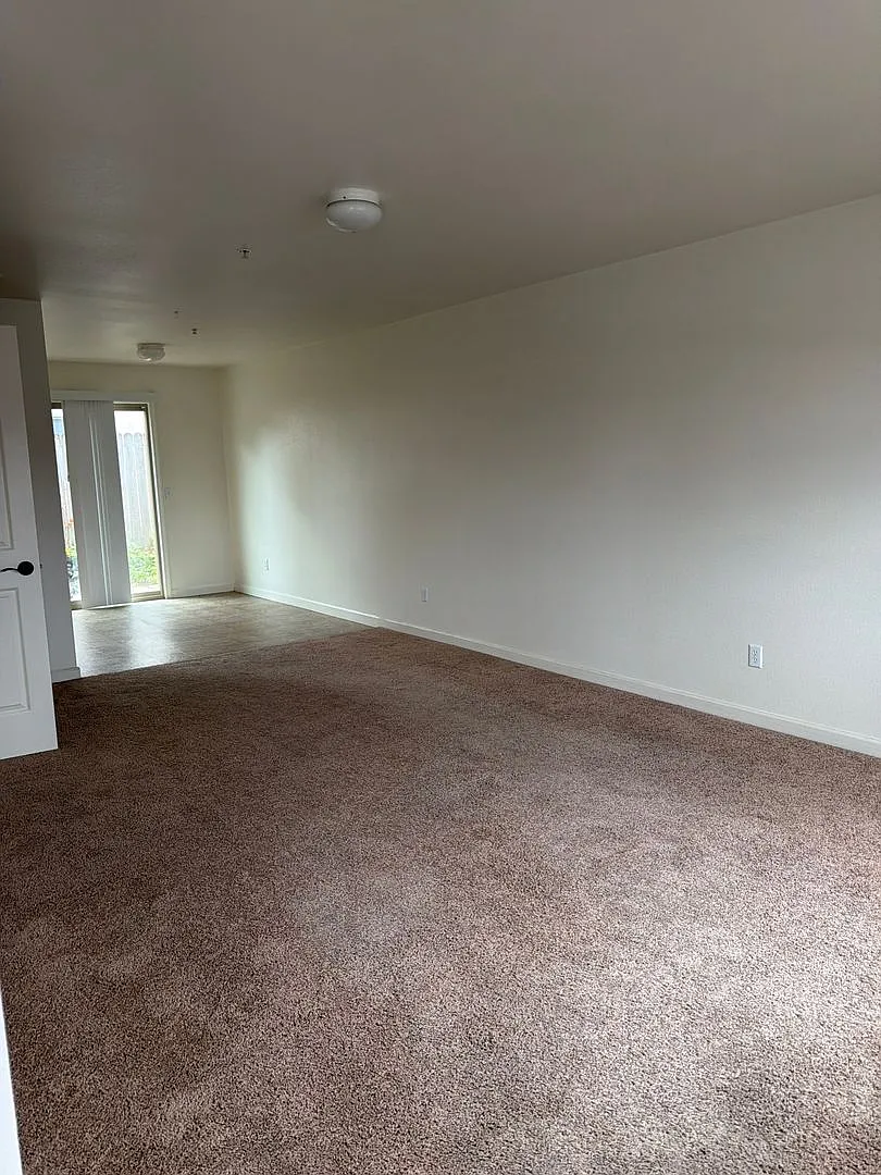McKinleyville Townhouse — Photo 2