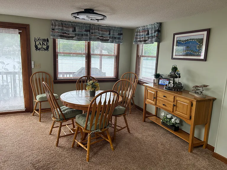 Arrowhead Ln — Photo 21