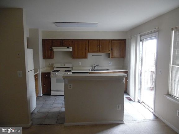 2nd image of 12302 Field Lark Ln