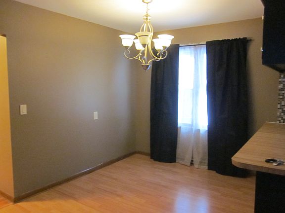 5th image of 133 Westbrook Ave