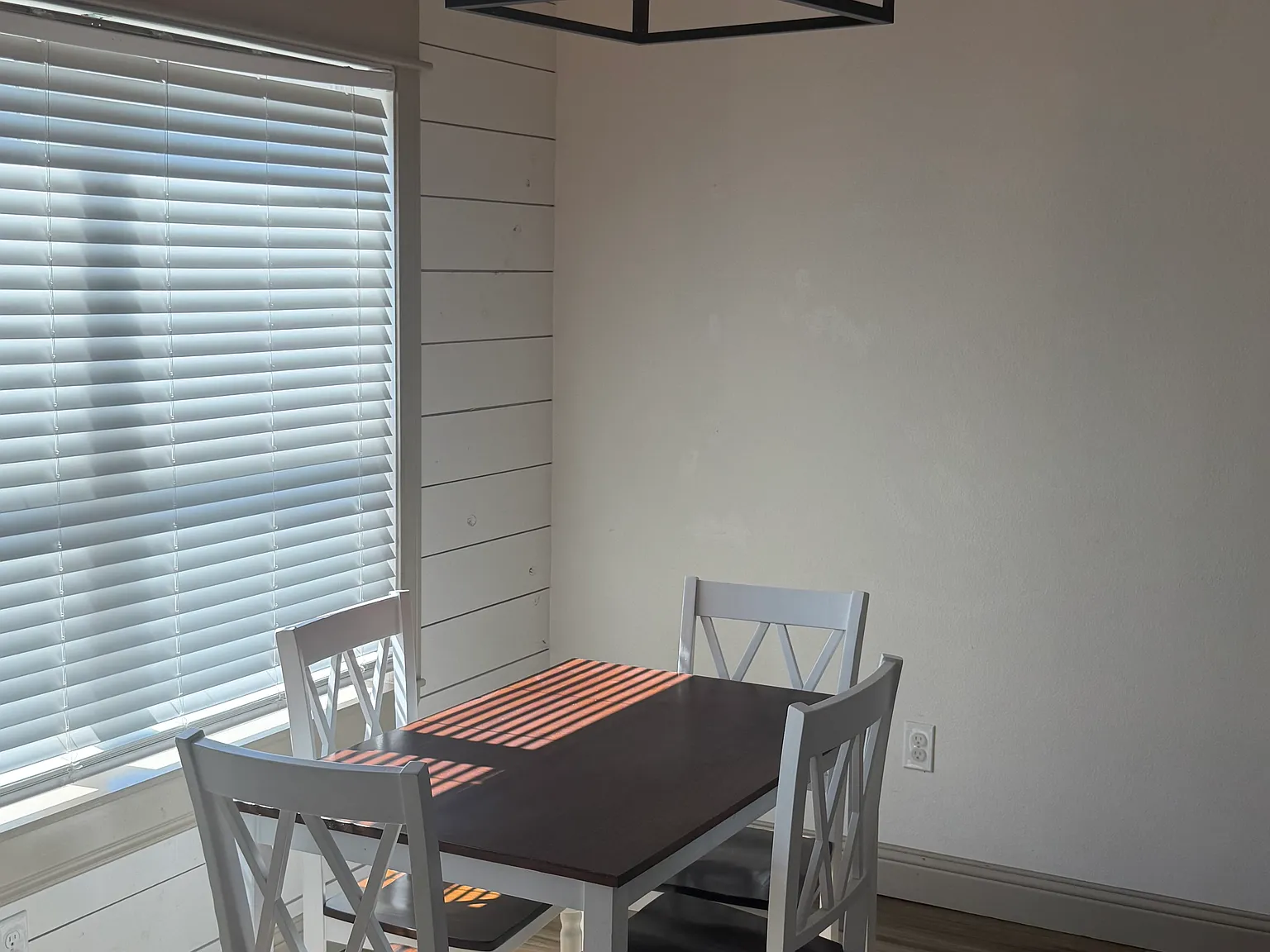 3 bed, 1578 sqft, $4,700 — Photo 1