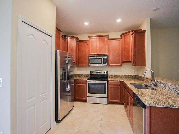 5th image of 12038 Greengate Dr