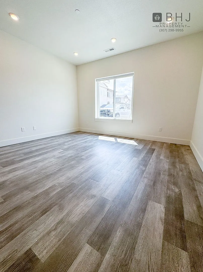 971 Covey Run Rd — Photo 4