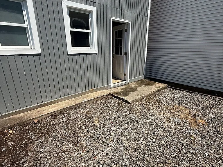 69 Carson Ave — Photo 6