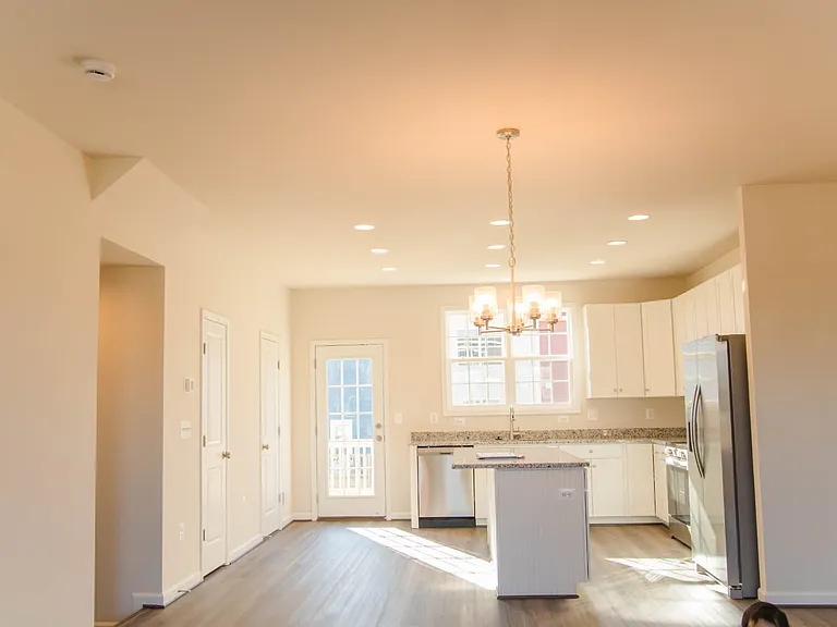 113 Oakshire Ct — Photo 1