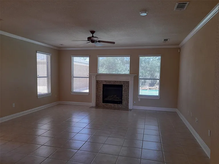1722 Parklake Vlg — Photo 16