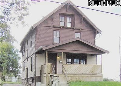 2nd image of 216 W Crosier St