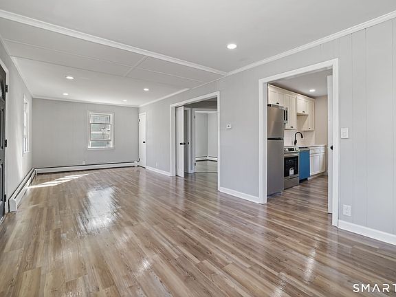 5th image of 144 Bayberry Drive