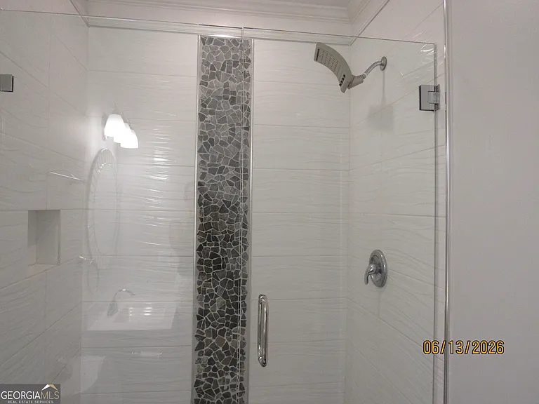 115 Sutton Ct — Photo 17
