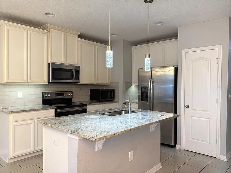1031 Flowing Tide Dr — Photo 12