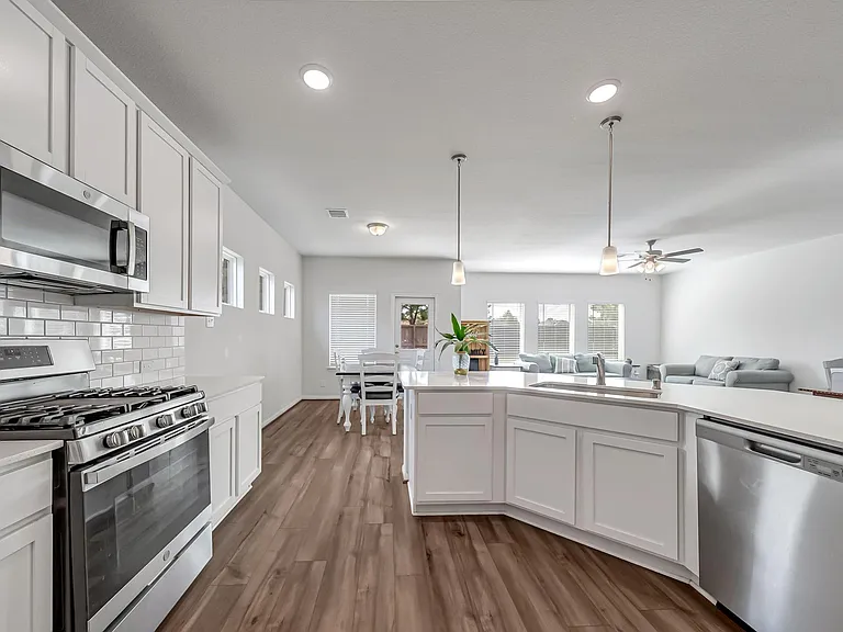15250 White Moss Dr — Photo 8