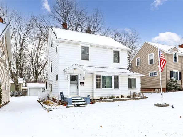 5 Ellis Dr, Rochester, NY 14624