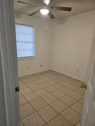 514 Garden Ln Photo 1