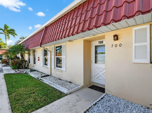700 Marlboro Oval, Lake Worth, FL 33467