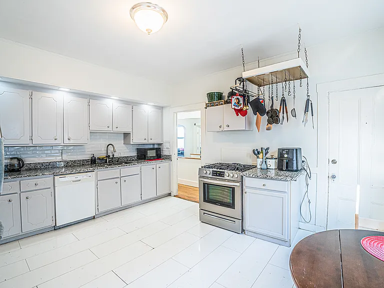 21 Wenham St #2 — Photo 13
