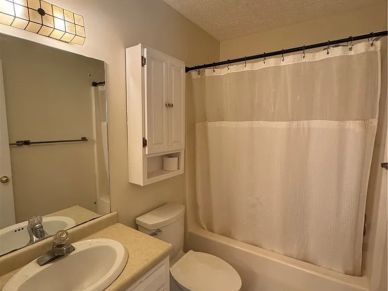 1041 Limmerick Dr — Photo 21