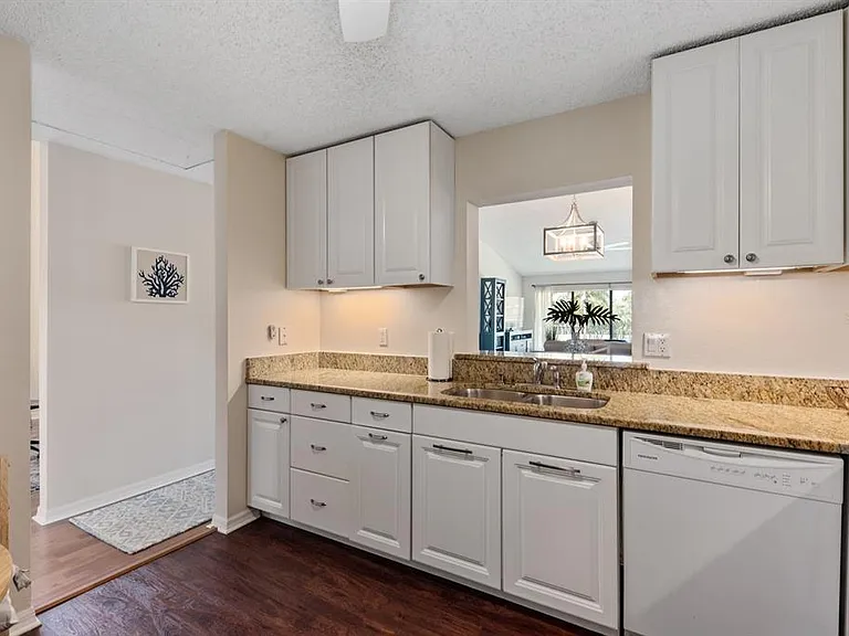 5656 Ashton Lake Dr #5656 — Photo 14