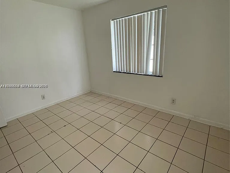 2435 Plunkett St — Photo 11
