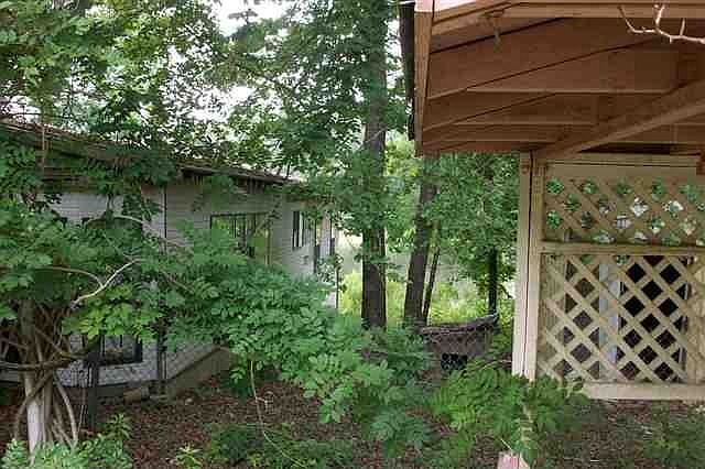 2nd image of 425 Dogwood Dr