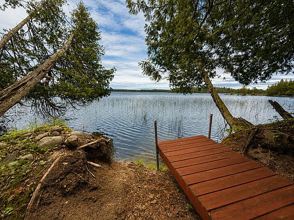 3rd image of 50573 Evergreen Point Rd