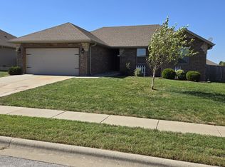 1085 S Bordeaux Ave, Republic, MO 65738