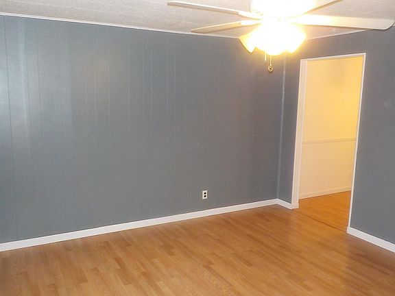 2nd image of 1600 Hale Dr