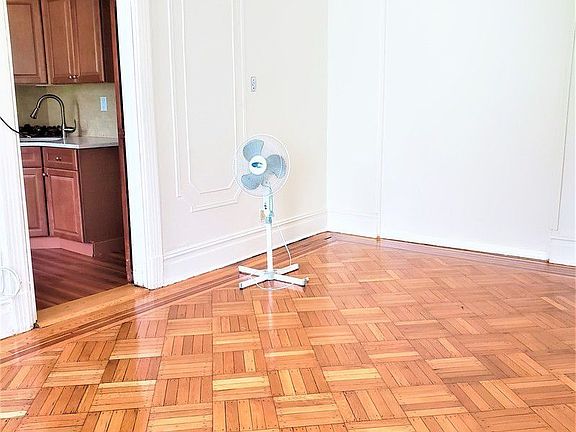 4th image of 8205 17th Ave #1
