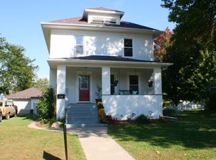 1016 5th St, De Witt, IA 52742